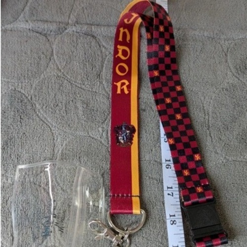 Harry Potter Gryffindor Lanyard Universal Studios Wizarding World ID Holder